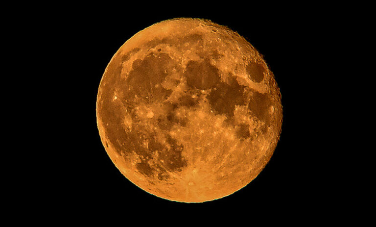 how to take photo of moon with android phone